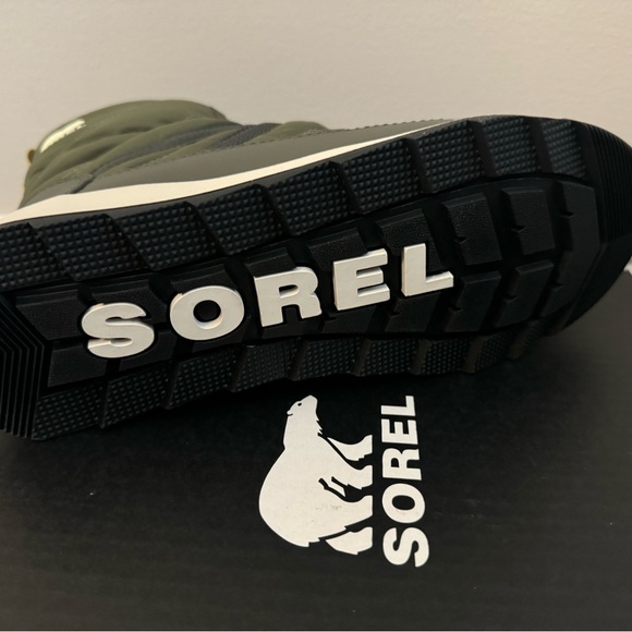 Sorel Women's Whitney II Short Lace Winter Boots - Size 7.5 - Picture 3 of 6